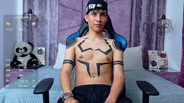 AronTawers Live XXX Chat