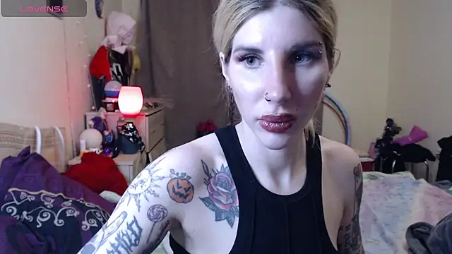 BLACKPeonyy Adlı Modelin Canlı XXX Sohbeti