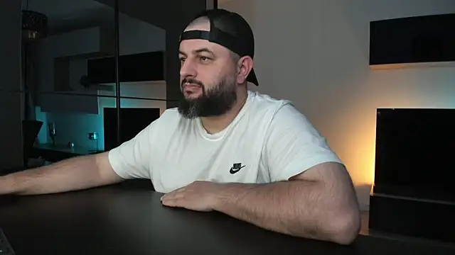 DravenPeak Chat XXX live