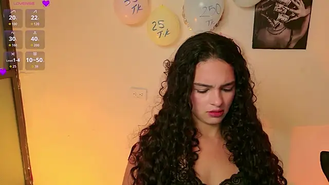 MaraVelvett live XXX chat