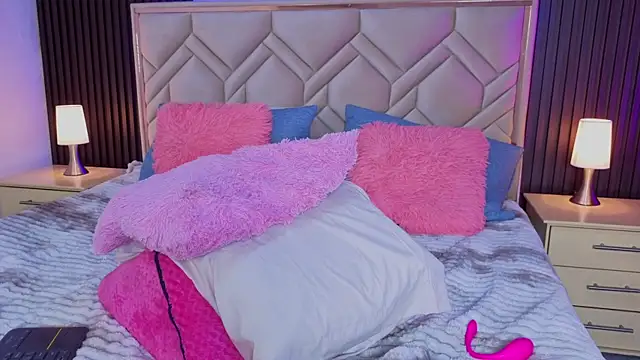 MiaaFarrel's Live XXX Chat