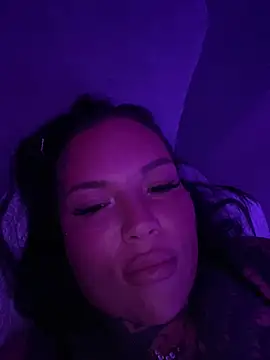 _MelinaCurves_ élő XXX-chatje