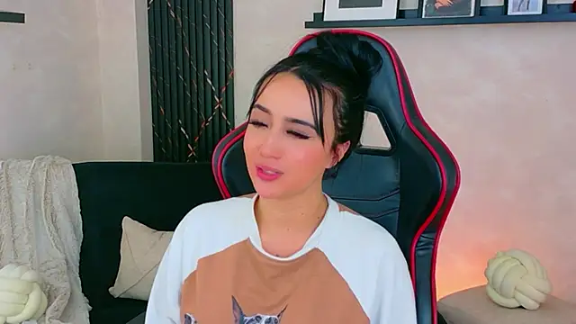 Živý XXX chat EmmyEvans1