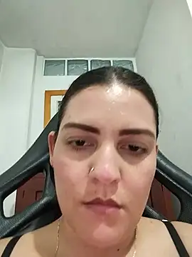 Mia_Hampton: онлайн-секс-чат