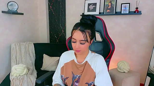 Chat XXX en directo de EmmyEvans1