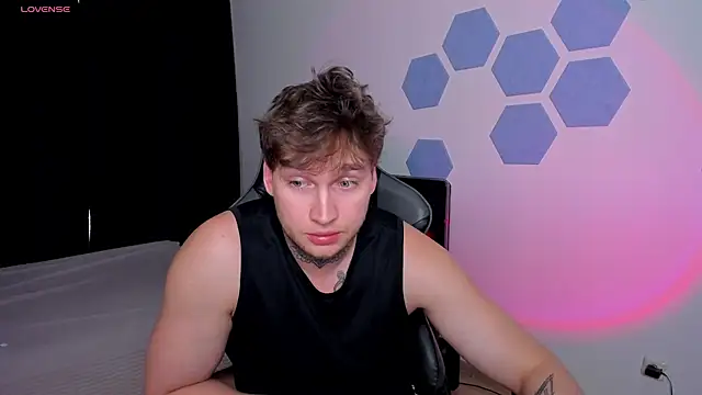Chat +18 de Chris_Tyson ao vivo