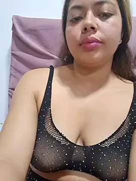 Yelii_ Chat XXX in diretta