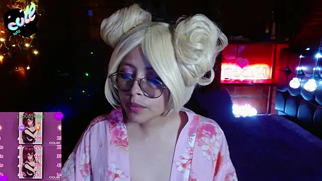 MidoriQuiinn Chat XXX in diretta