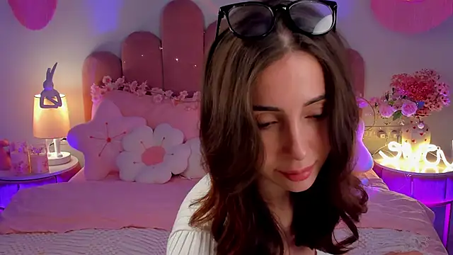 Show modela ElsaYoung na web-kameri