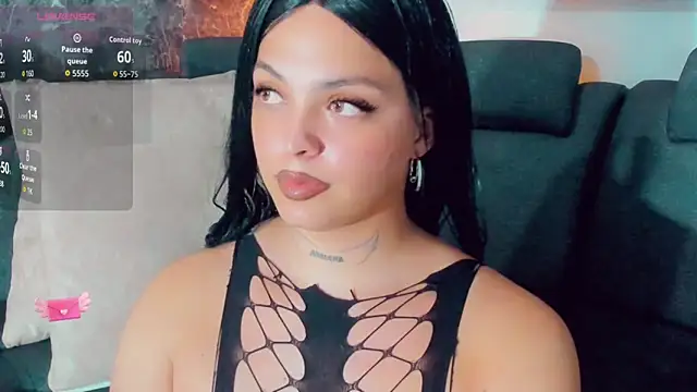 Emmaa_Saenz_のウェブカメラショー
