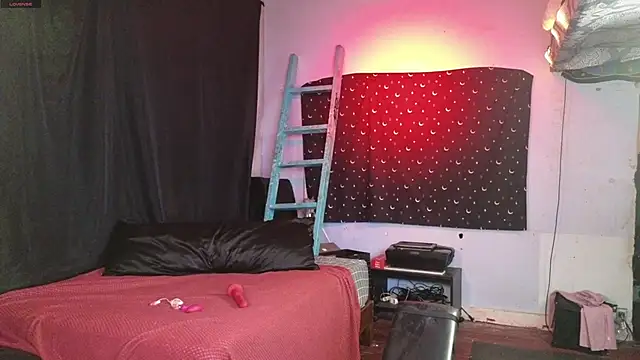 April_Strife's Webcam Show