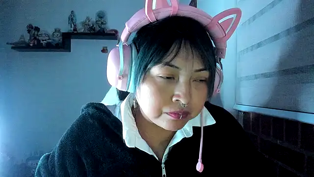 Chat +18 de Shaddycute_ ao vivo
