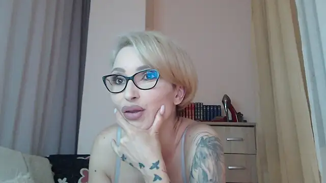 Chatroom XXX en direct de JADAPink___