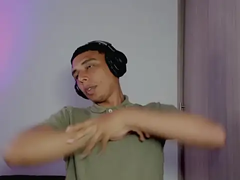 nilo2021's Webcam Show