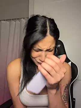Chat +18 de FerrariFrench ao vivo