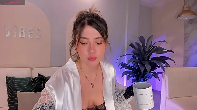 EveBensonXn Live XXX chat