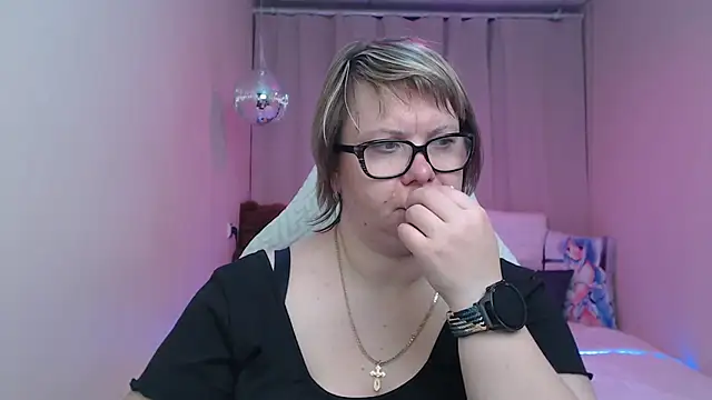 BonnnyBoobsy Chat XXX in diretta