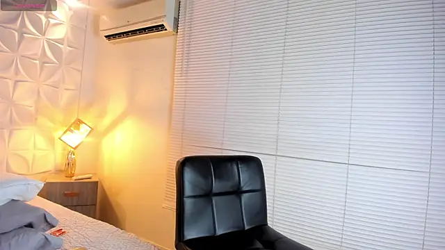 חדר צ'אט בשידור חי של Cathaleya_sexy