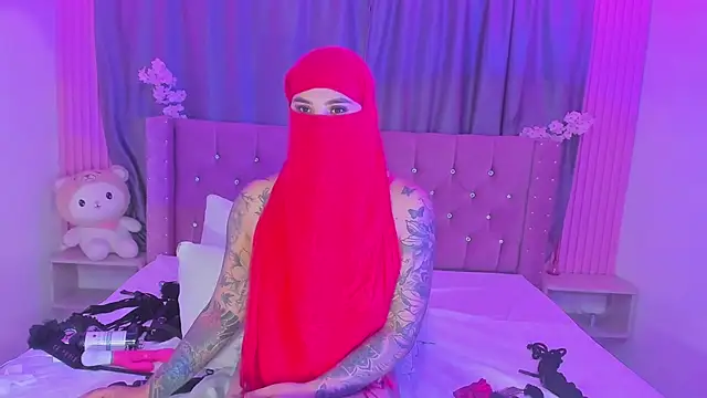 Nayla-Mouna Webcam Show