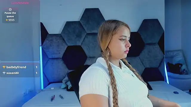 MikaelaStone Live XXX-Chat