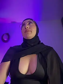 Badra_Abaid Show Webcam