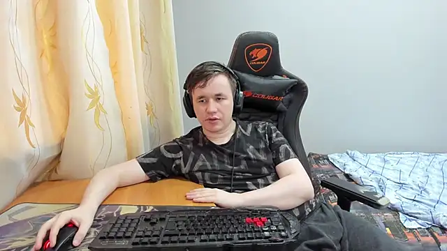 iliaskrislove's Live XXX Chat