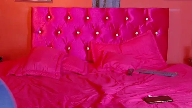 Kamie_Dolce élő XXX-chatje