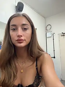 Show modela Stripper_SofiaX na web-kameri
