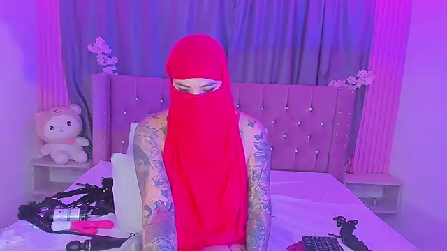 Nayla-Mouna's Live XXX Chat