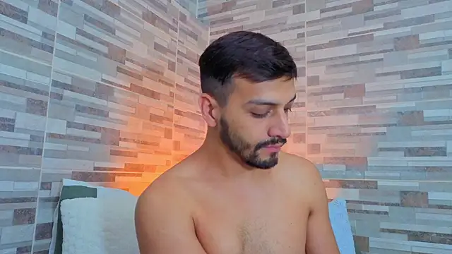 joelcallvil1: διαδικτυακό σόου στην κάμερα