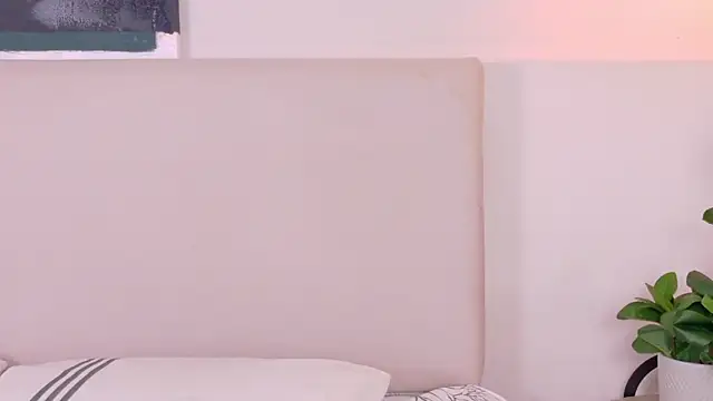 HelenaFoumier 现场XXX聊天