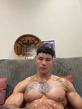 Pokazy przed kamerką – JAYCAM_