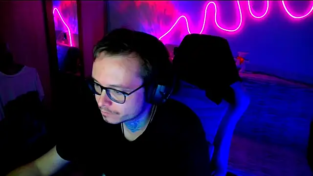 MeLanXolik webkamerás műsora