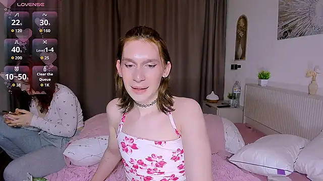 Mikaella_Nicole 即時 XXX 聊天