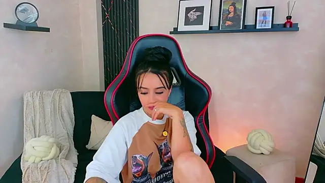 EmmyEvans1 Chat XXX in diretta
