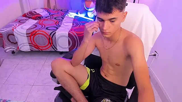 Aron_Boyyn Webbikameraesitys