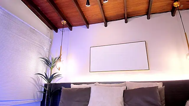 XXX chat uživo modela AgattaDuque
