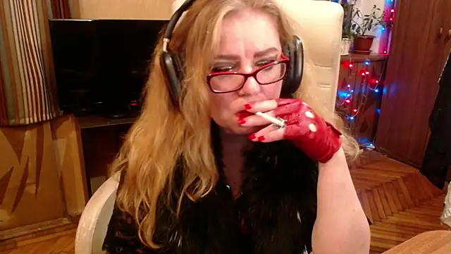 הופעת וובקאם של Miss_Tress