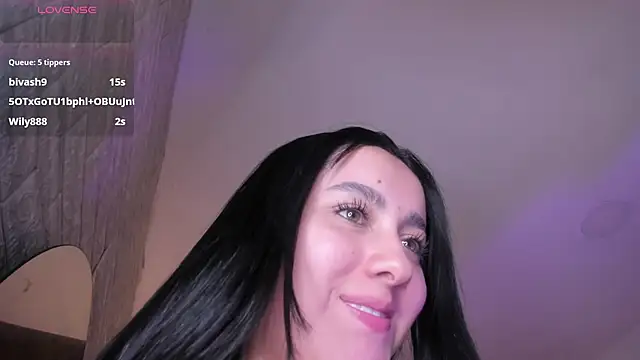 Hilarin__'s Live XXX Chat