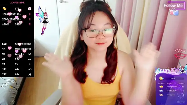 XXX chat uživo modela MCutie_