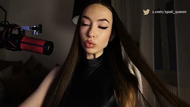 Chat +18 de supreme_dominatrix ao vivo