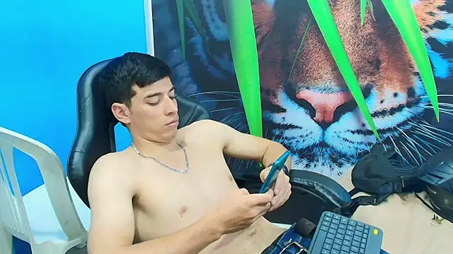 DEIBY_BABY Adlı Modelin Canlı XXX Sohbeti