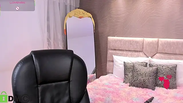 Chat +18 de Arinextdoor ao vivo