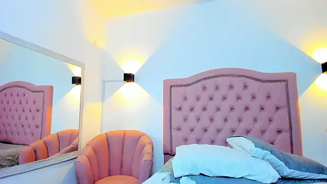 عرض كام Molyrestrepo