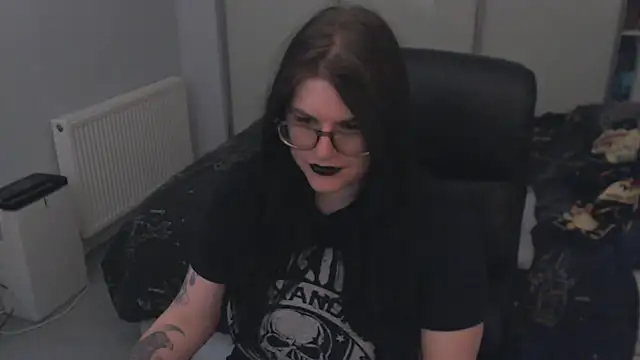 Chat +18 de GothSuccubusBabe ao vivo