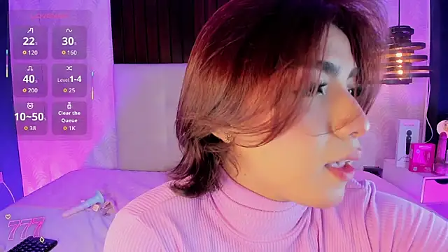 Creamy_Angelo webkamerás műsora