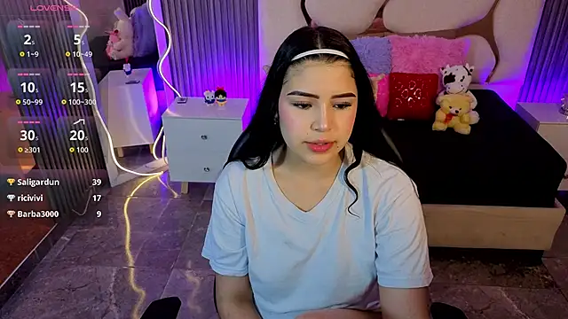 Chatroom XXX en direct de ELA_TAY1