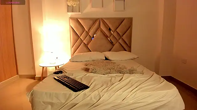 XXX chat uživo modela Baby_noahtt
