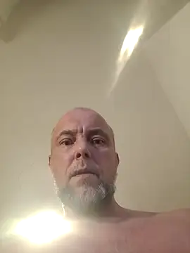 Show Webcam de HornyDaddyMuscle