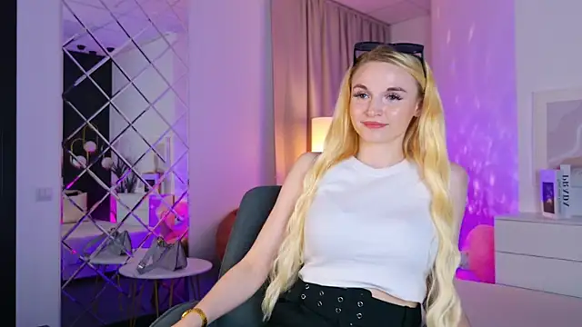 Mila__Lux: απευθείας συνομιλία ΧΧΧ